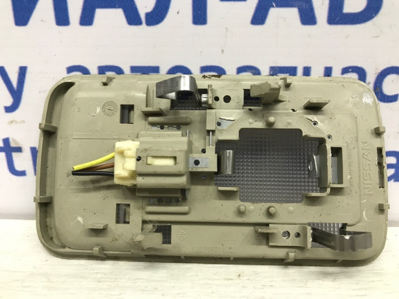 Плафон задний Nissan Tiida C11 1.6 БЕНЗИН HR16 2004 (б/у) Киев - изображение 2