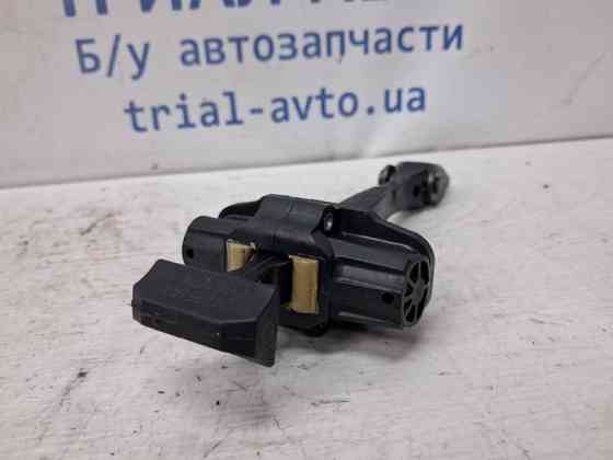 Ограничитель двери передний правый Jeep Compass 2016-2020 68242951AA (Арт. 78102) Киев