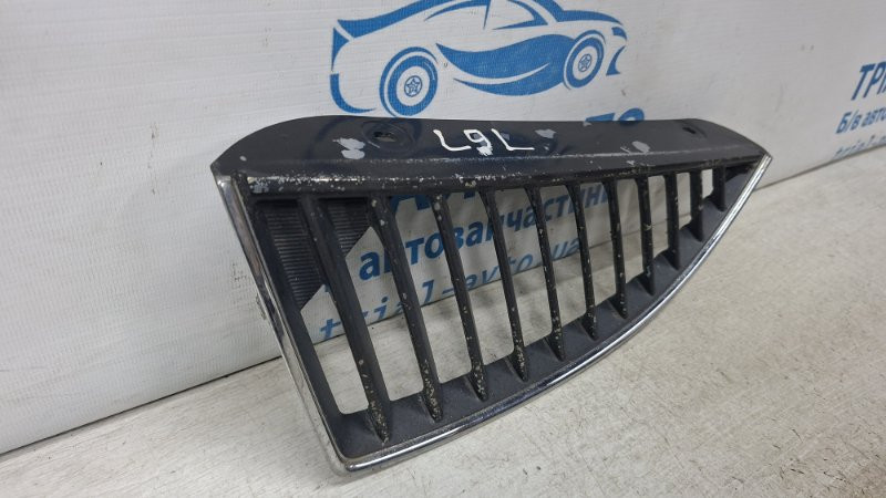 Решетка радиатора Mitsubishi Lancer 9 1.6 БЕНЗИН 4G18 2003 лев. (б/у) Киев - изображение 2