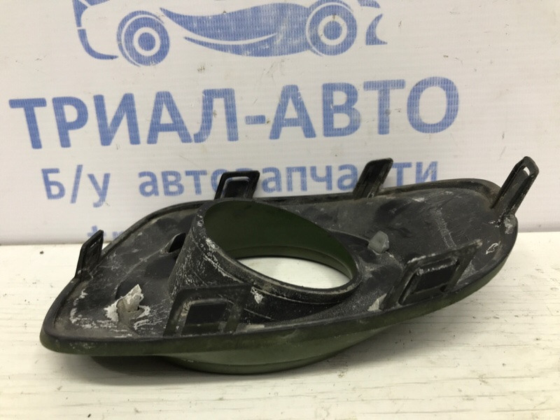 Решетка противотуманки правая Mitsubishi L200 KB 2.5 ДИЗЕЛЬ 4D56U 2006 (б/у) Київ - зображення 3