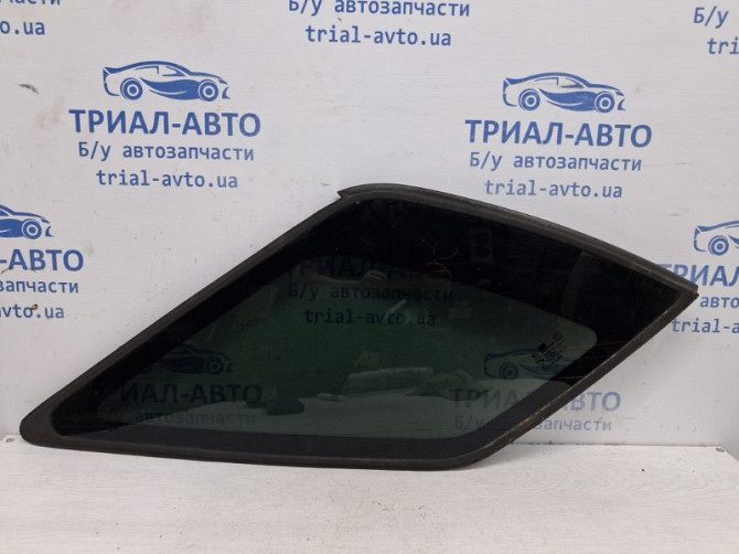 Стекло в кузов заднее левое Kia Sorento BL 2.5 DIESEL D4CB 2002 (б/у) Київ - зображення 1