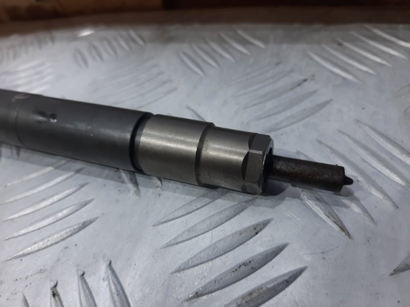 Форсунка топливная Hyundai IX35 LM 2.0 DIESEL 2010 (б/у) Киев - изображение 2