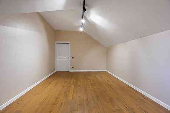 продажа 6-к дом Яворовский, Борки, 380000 $ 