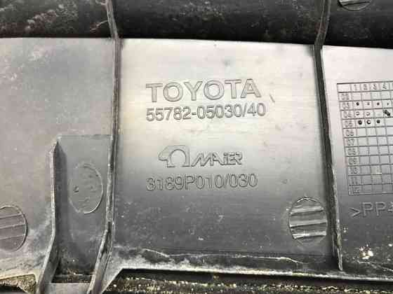 Дефлектор дворников Toyota Avensis 2002-2010 5578205041 (Арт. 57106) Київ