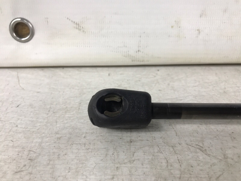 Амортизатор крышки багажника Mazda 3 2003-2009 BN8W56930B (Арт. 59605) Киев - изображение 2