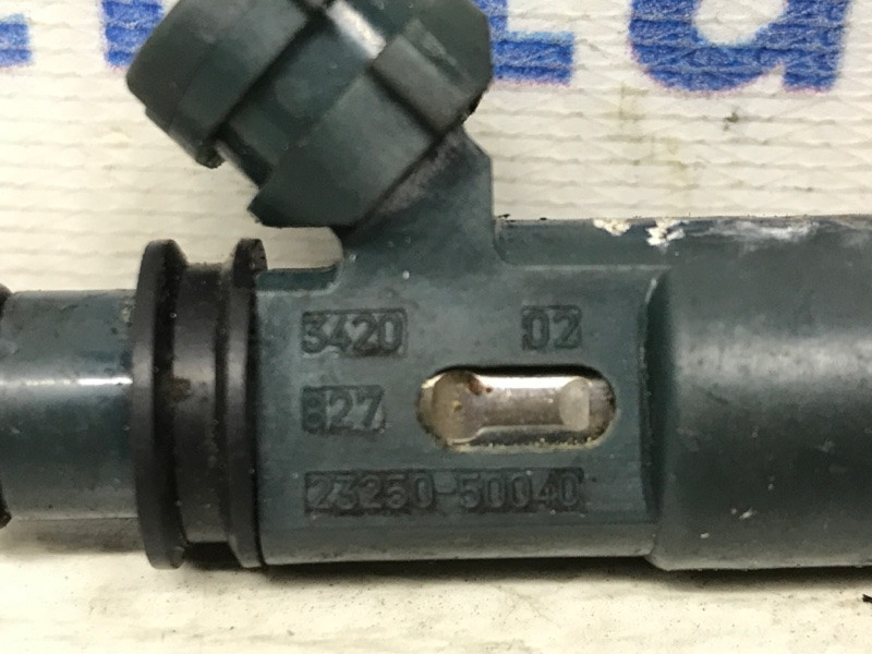 Форсунка топливная Toyota Land Cruiser J100 4.7 1998 (б/у) Киев - изображение 3