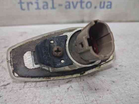 Повторитель поворотника правый Kia Sorento 2002-2011 923043B120 (Арт. 82830) Киев