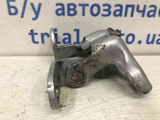 Петля двери задней левой нижняя Toyota Avensis T27 1.8 БЕНЗИН 2ZRFAE 2009 (б/у) Київ