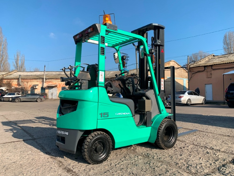 Автонавантажувач вилковий Mitsubishi, на спарці пневмо, з щоглою триплекс 5.5 метрів. Ивано-Франковск - изображение 4