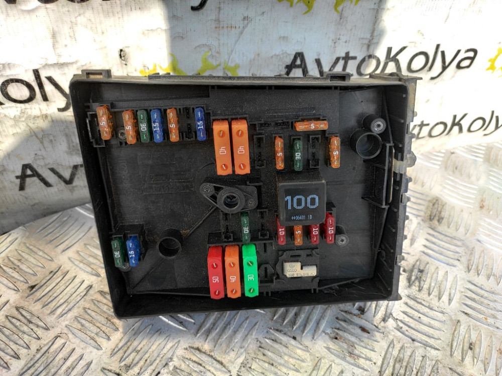 Блок предохранителей VW Caddy 2004-2010 (1K0937125A) Ковель - зображення 1