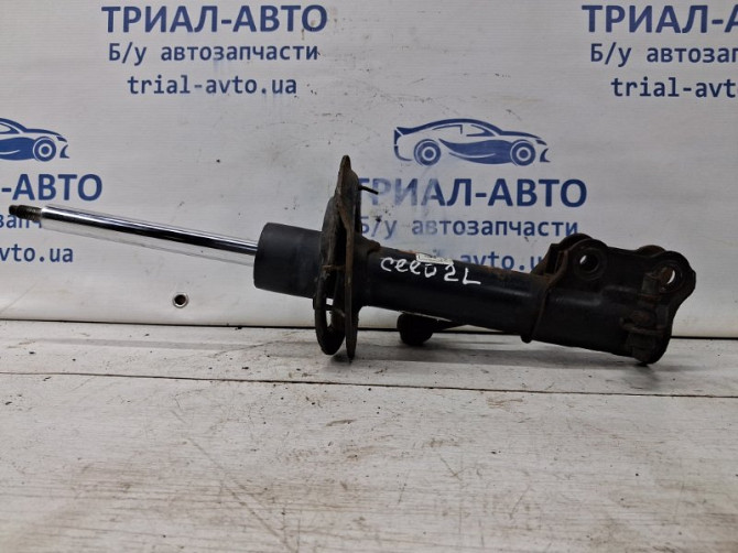Амортизатор передний левый Kia Ceed JD 1.6 DIESEL D4FB 2012 (б/у) Київ - зображення 4