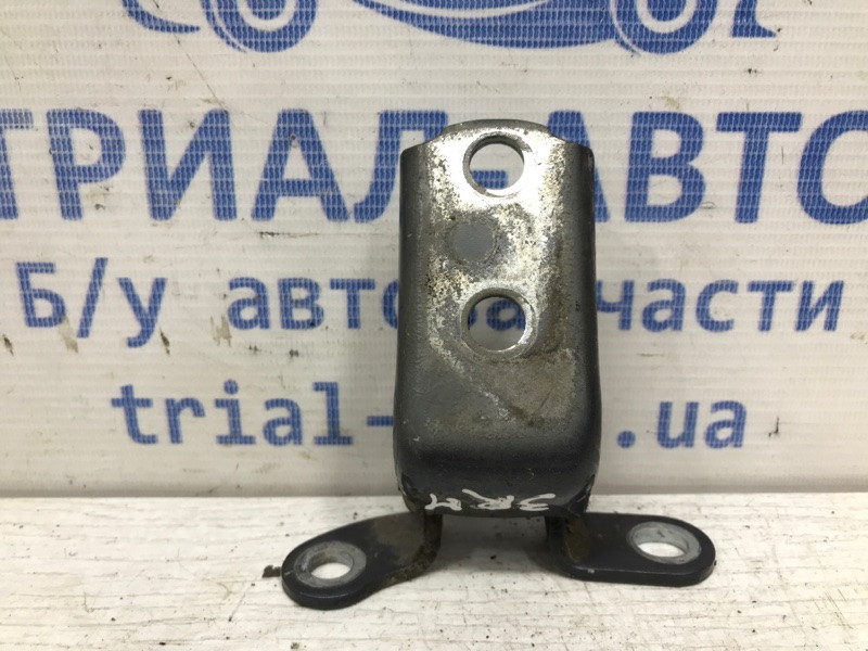 Петля двери задней правой нижняя Toyota Avensis 2002-2010 6877005020 (Арт. 31287) Київ - зображення 1
