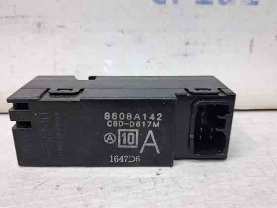 Кнопка стеклоподъемника Mitsubishi Pajero Wagon 4 3.2 ДИЗЕЛЬ 4M41 2006 (б/у) Київ