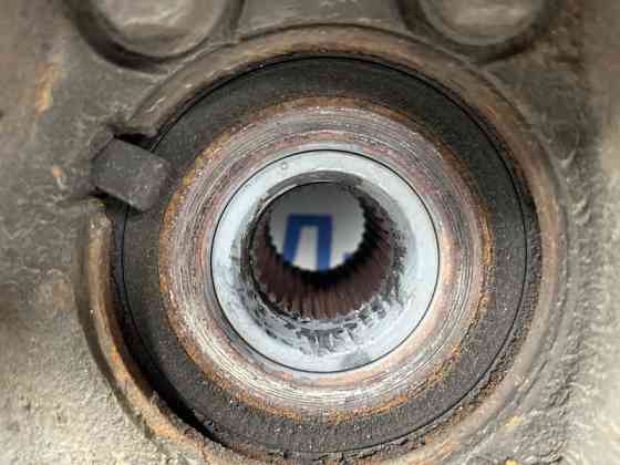Кулак поворотный левый со ступицей Nissan Qashqai J11 1.6 DIESEL R9M 2013 (б/у) Київ