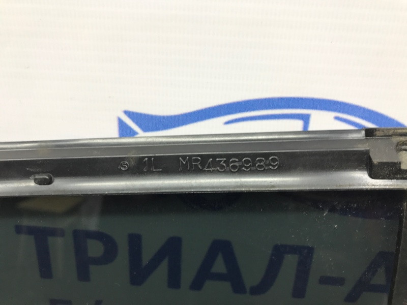 Стекло двери задней левой (форточка) Mitsubishi Pajero Wagon 3 3.2 ДИЗЕЛЬ 4M41 1999 (б/у) Київ - зображення 3