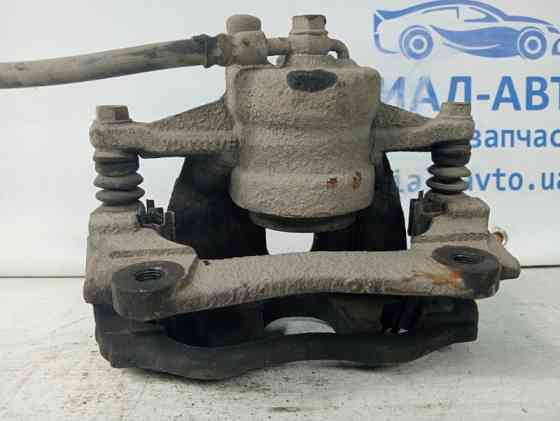 Суппорт передний левый Toyota Avensis T25 1.8 БЕНЗИН 1ZZFE 2002 (б/у) Киев