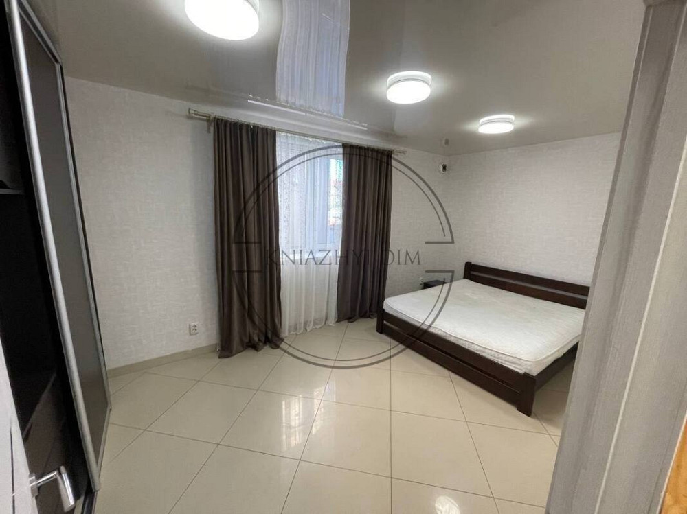 Оренда 1 км. кв. м.Славутич, 53 Садова,66 код 11202341 Київ - зображення 1