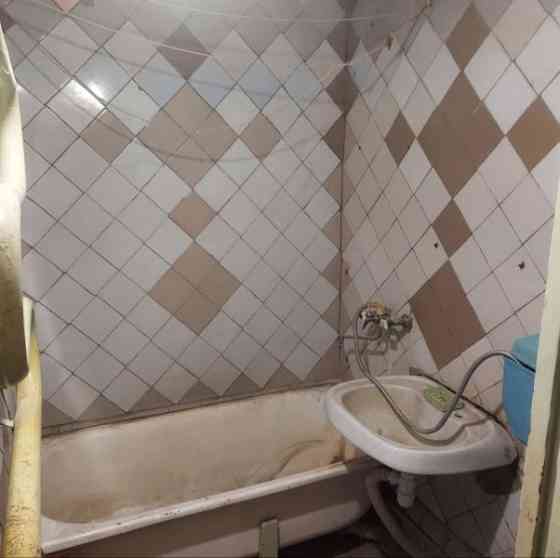 Продам. 1-к.кв. 2/5, вул. Квітки Цісик (Гулі Королевої) 10 Дніпро