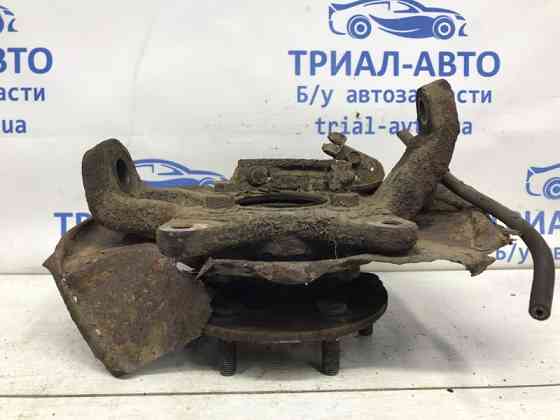 Кулак поворотный правый со ступицей Mitsubishi Pajero Wagon 4 3.2 ДИЗЕЛЬ 4M41 2006 (б/у) Киев