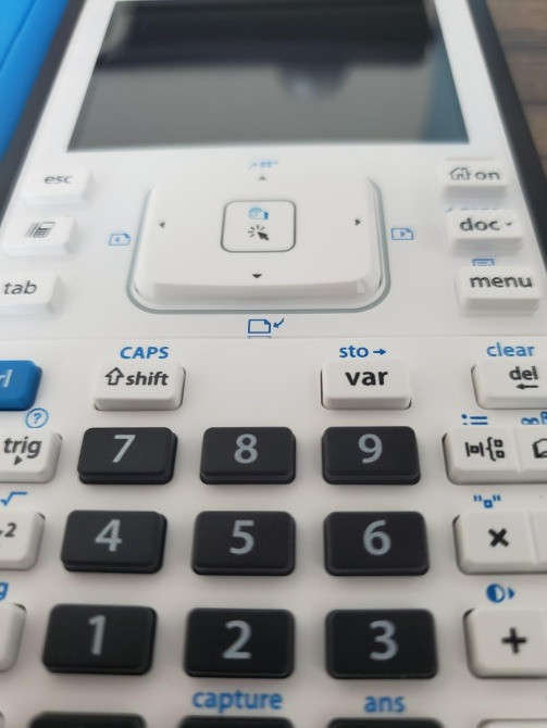 Графический калькулятор TI-Nspire CX II в идеальном состоянии и заряжен на удачу Київ - зображення 7