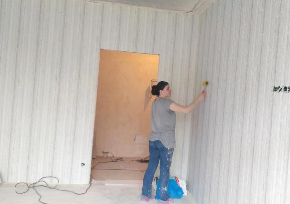 Поклейка обоев Борщаговка Шулявка Теремки Київ - зображення 1