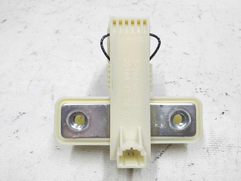 Разъём высоковольтный основной батареи н/к Tesla model 3-2840625-1 Киев - изображение 4