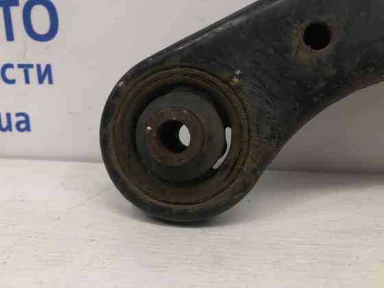 Рычаг правый Mitsubishi Lancer 9 1.6 БЕНЗИН 4G18 2003 (б/у) Киев