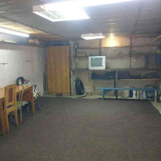 м.Академгородок пешком.Продам гараж. Киев