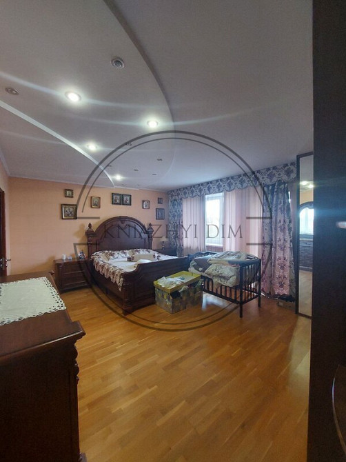 Продаж 3-х поверхового будинку в смт Калинівка. № 2211648 Київ - зображення 9