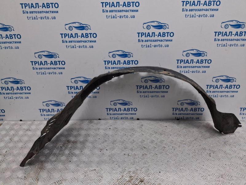 Подкрылок передний левый Mitsubishi Pajero Wagon 4 3.2 ДИЗЕЛЬ 4M41 2006 (б/у) Киев - изображение 1