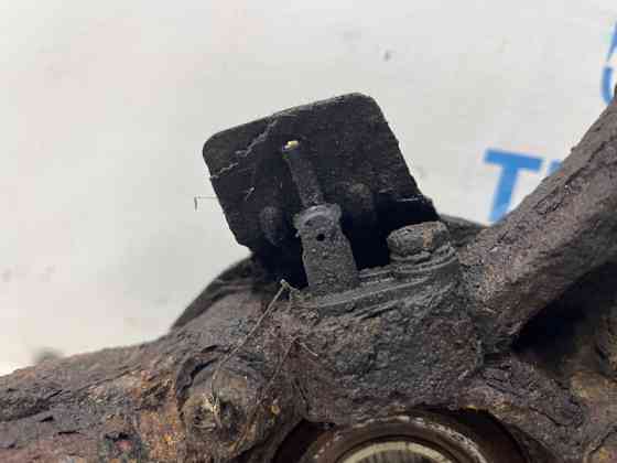 Кулак поворотный правый со ступицей Hyundai I30 GD 1.6 DIESEL D4FB 2011 (б/у) Киев