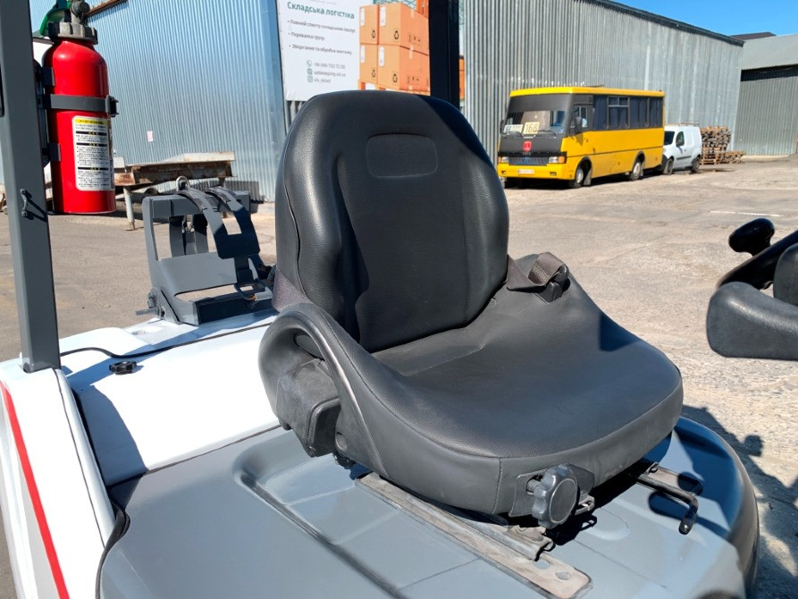 Вилочный автопогрузчик TCM (Nissan), с полукабиной, печью и позиционером вил. Модель: FGE18T5. Ужгород - изображение 12