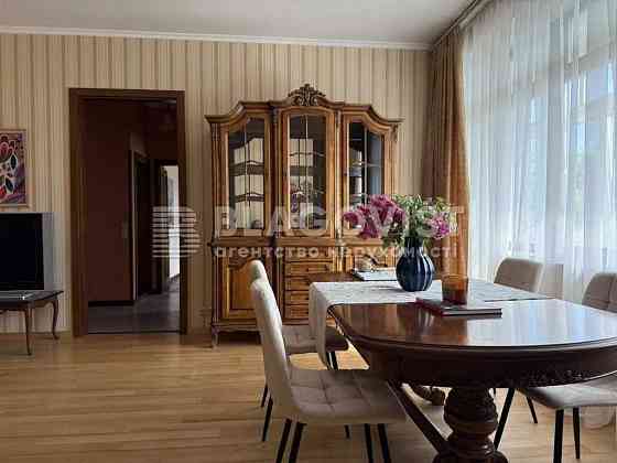 долгосрочная аренда 4-к квартира Киев, Печерский, 1300 $/мес. Київ