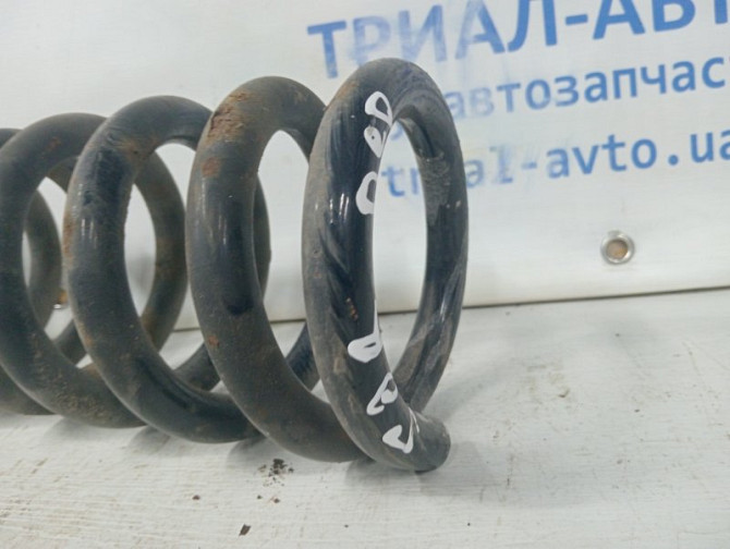 Пружина передняя Kia Sorento BL 2.5 DIESEL D4CB 2002 (б/у) Київ - зображення 2