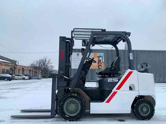 Газ-бензиновий навантажувач TCM (Nissan), напрацювання 5045 мотогодин. Модель: FHGE25T5 Львів