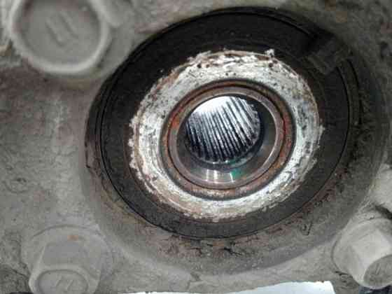 Кулак поворотный левый со ступицей Toyota RAV 4 A30 2.0 БЕНЗИН 1AZFE 2005 (б/у) Киев