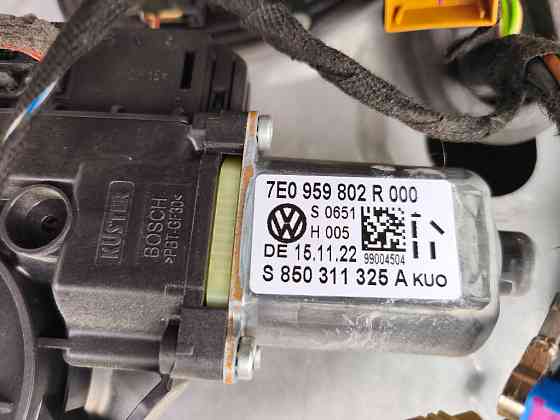 Моторчик стеклоподъемника передний правый VW T6 2015-2019 (7E0959802R) Ковель