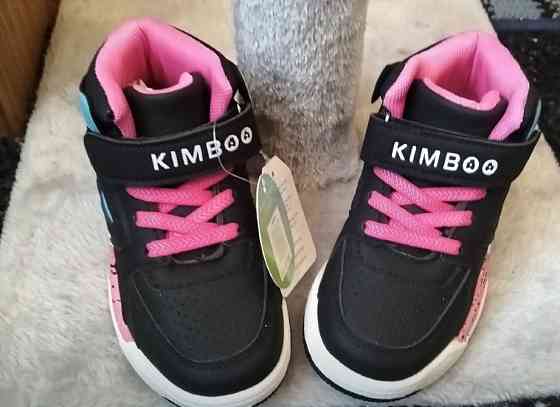 Кросівки для дівчаток Львів