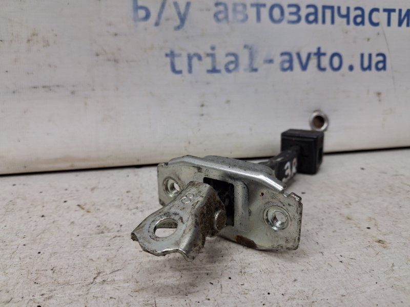 Ограничитель двери задний правый Mitsubishi ASX GA 1.8 DIESEL 4N13 2010 (б/у) Киев - изображение 2