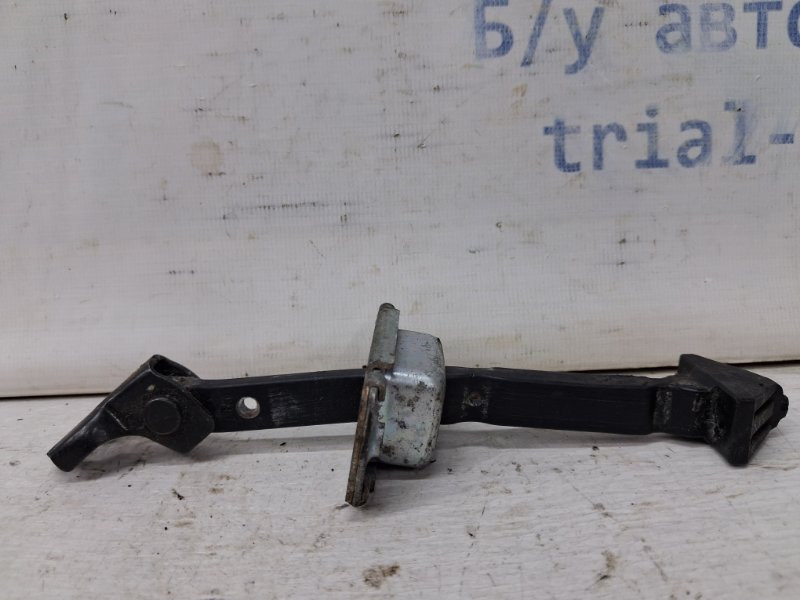 Ограничитель двери передний левый Mazda 3 BK 1.6 БЕНЗИН Z6 2003 (б/у) Киев - изображение 1
