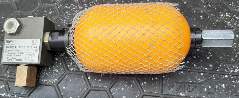 Пневмогидроакумулятор з гідроклапанами ПГА 64000А Суми - зображення 1