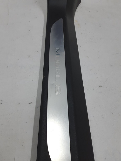 Облицовка порога стойки А нижняя левая (со вставкой) с повреждением Tesla model S, model S REST 1030 Киев - изображение 5