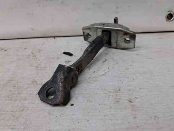 Ограничитель двери передний правый Toyota RAV 4 2005-2016 6861042020 (Арт. 65566) Київ