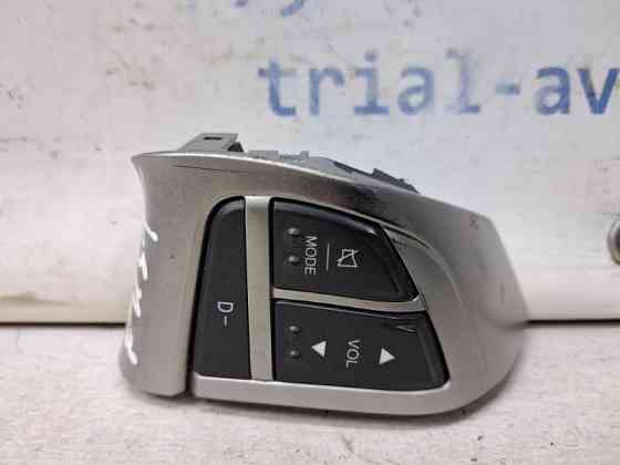 Кнопки руля SsangYong Korando C200 2.0 DIESEL D20DT 2010 (б/у) Киев