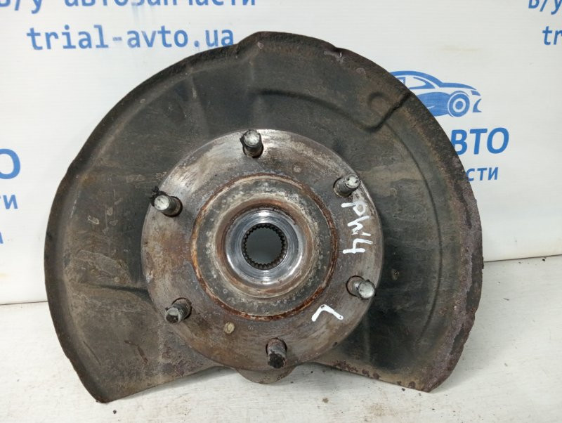 Кулак поворотный левый со ступицей Mitsubishi Pajero Wagon 4 3.2 ДИЗЕЛЬ 4M41 2006 (б/у) Киев - изображение 1