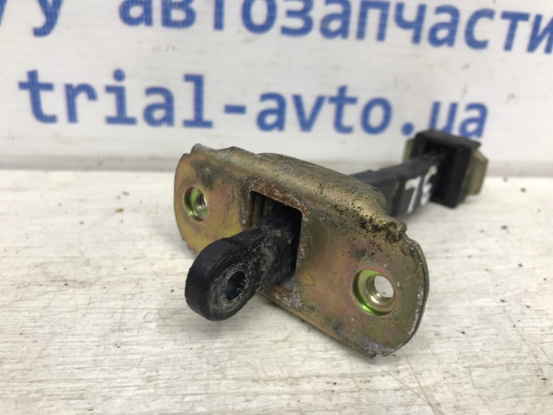 Ограничитель двери задний левый Mitsubishi Pajero Sport K9 2.5 DIESEL 4D56 1996 (б/у) Киев - изображение 2