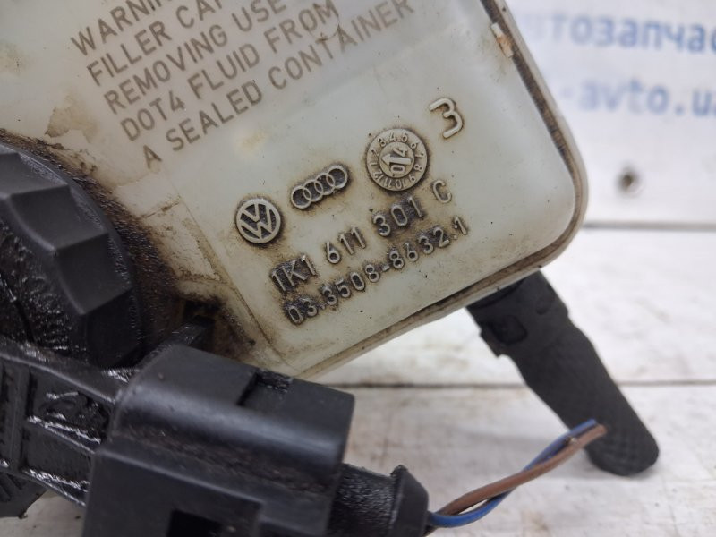 Бачок главного тормозного цилиндра Volkswagen Caddy 2K 1.9 DIESEL BJB 2003 (б/у) Київ - зображення 4