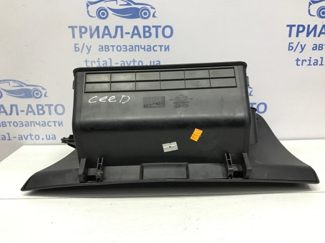 Бардачок Kia Ceed ED 1.6 DIESEL D4FB 2006 (б/у) Київ - зображення 5