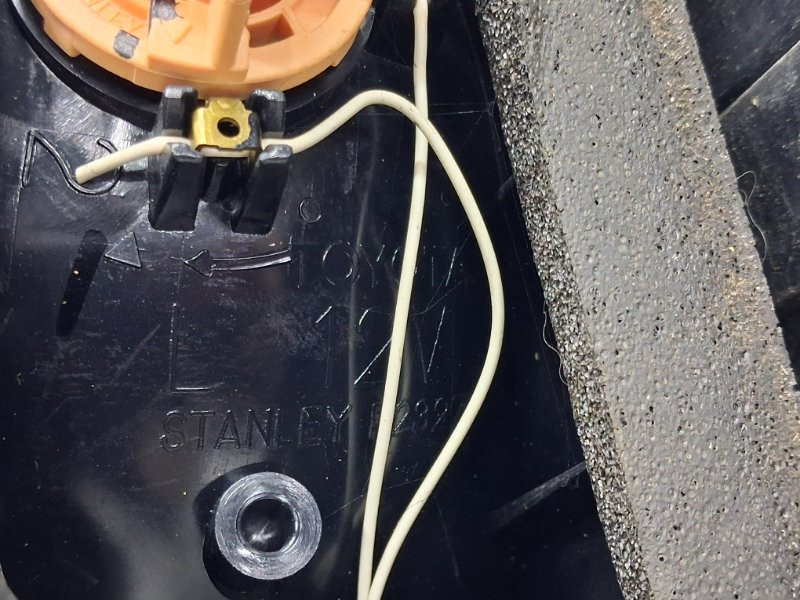 Фонарь задний внешний левый Toyota Prado J120 4.0 1GR-FE 2002 (б/у) Киев - изображение 9