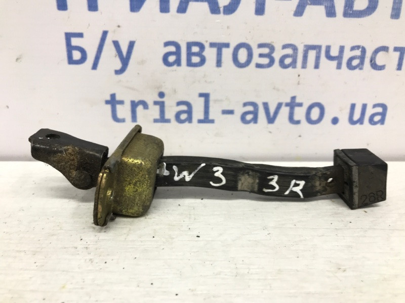 Ограничитель двери задний правый Mitsubishi Pajero Wagon 3 3.2 ДИЗЕЛЬ 4M41 1999 (б/у) Київ - зображення 1